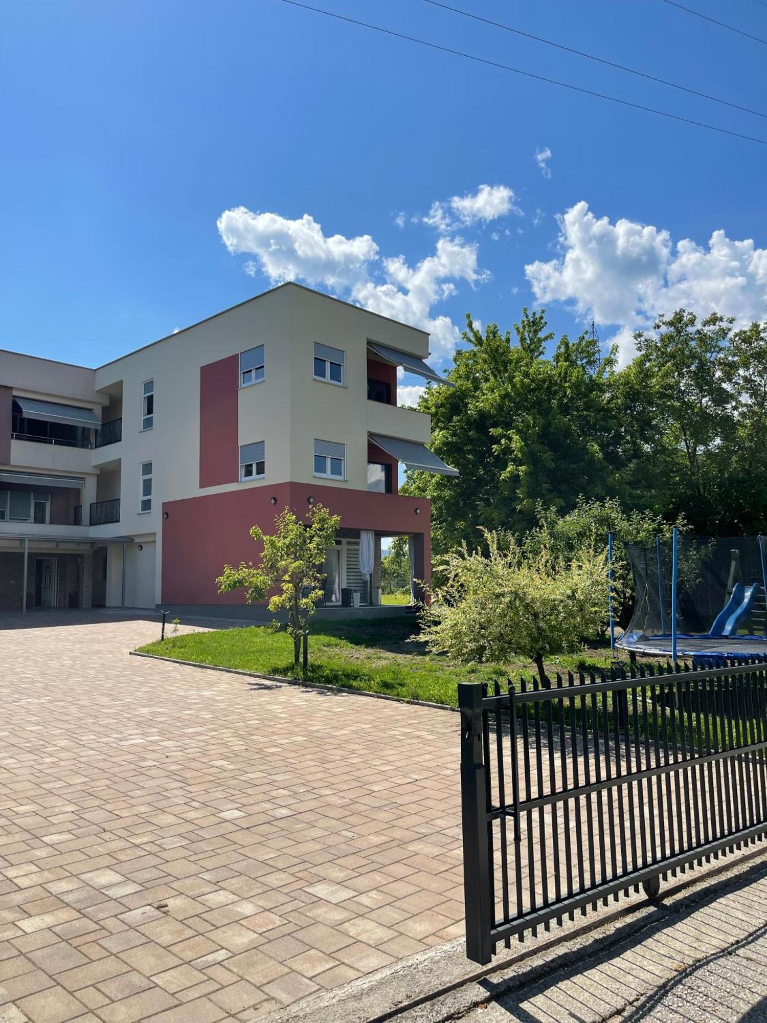 Apartment Vila Tara Bihać Екстериор снимка